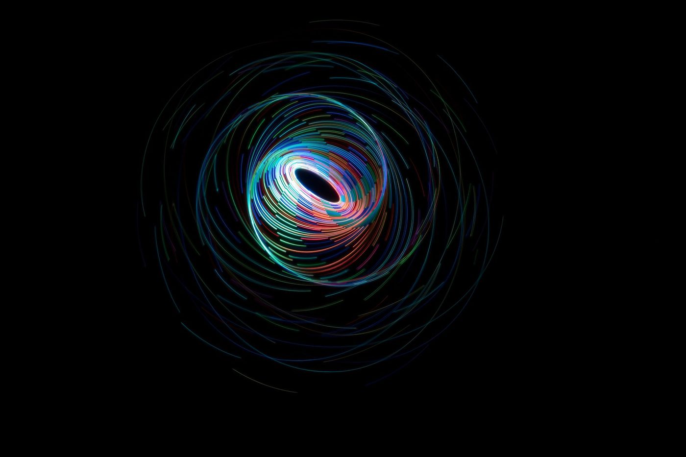 Gravitatiegolven kunnen onthullen of zwarte gaten 'haar' bezitten