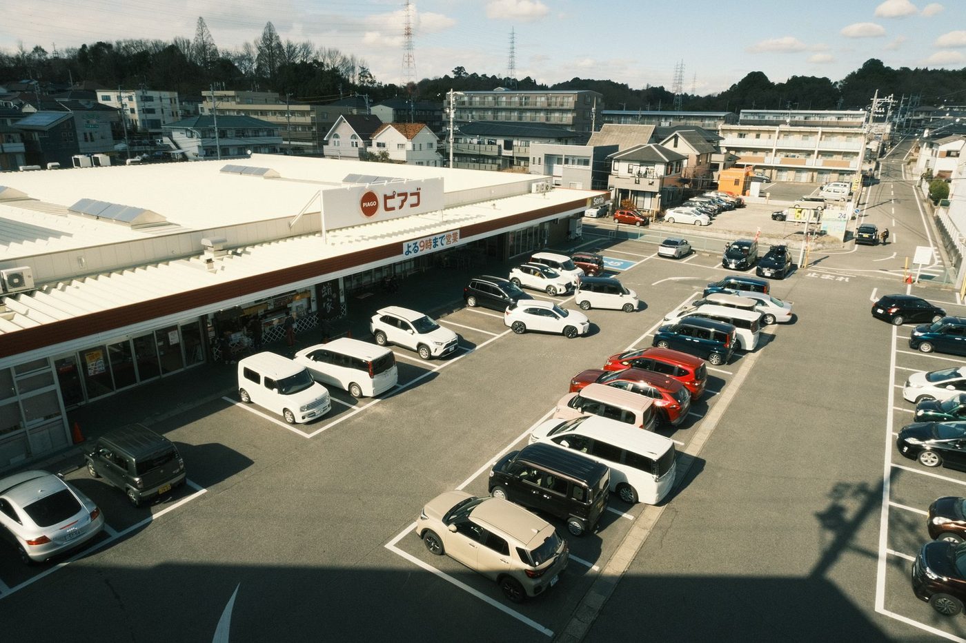 Twintig mensen vechten uit op parking Lidl in Antwerpen: twee gewonden