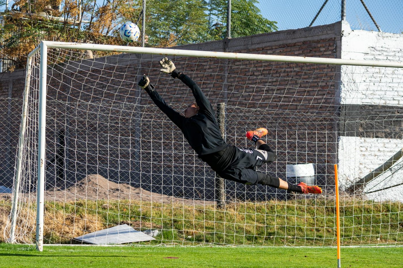 Liverpool jaagt op Genk-keeper Lucca Brughmans