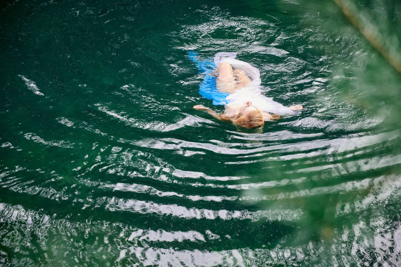 Voor het eerst gezwommen in de Forelput: Sint-Gillis-Waas test openwaterzwemmen uit