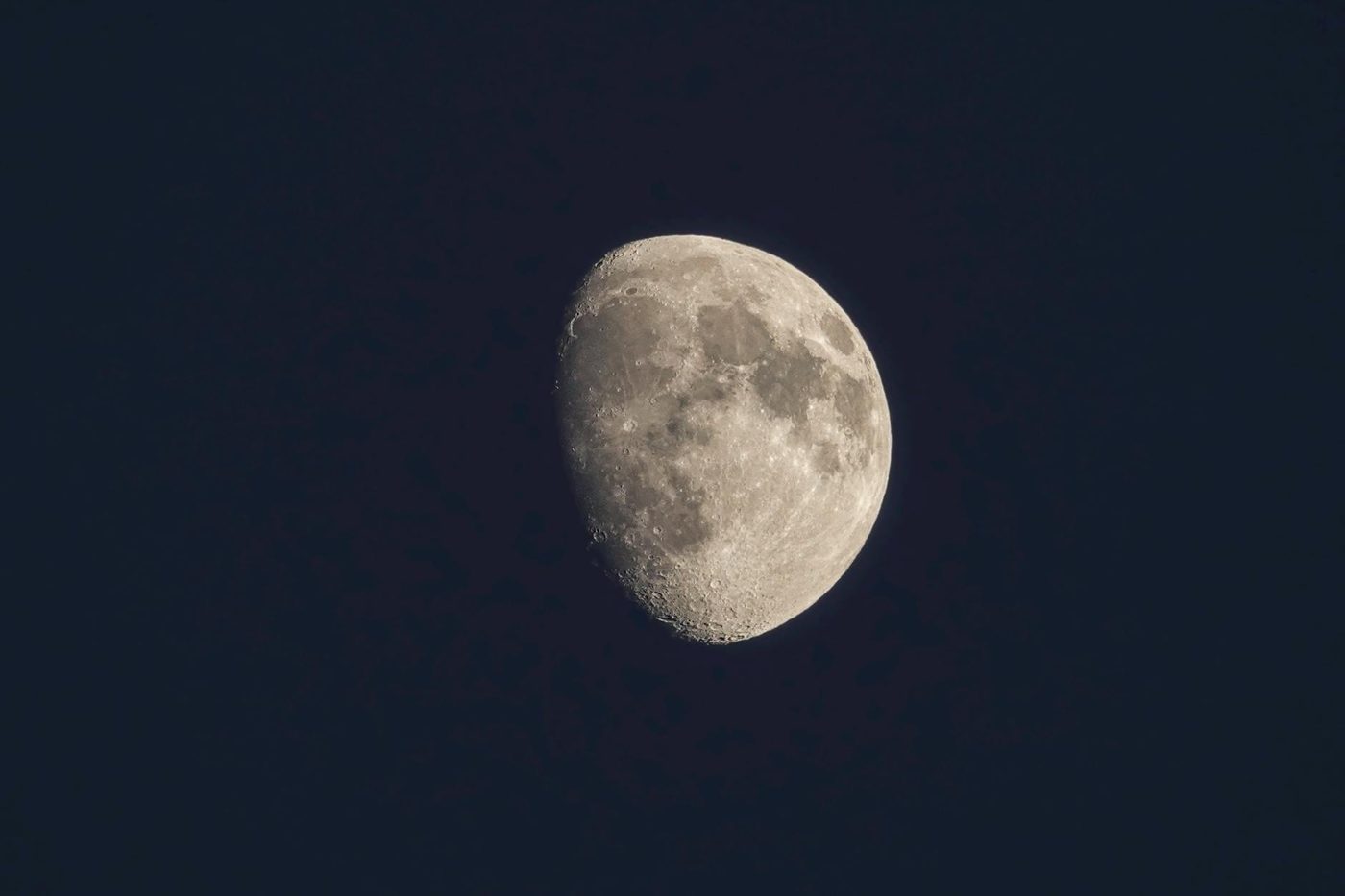 Astronomengemeenschap waarschuwt voor 'permanente littekens' op nachthemel door miljoen satellieten en 50.000 ruimtespiegels