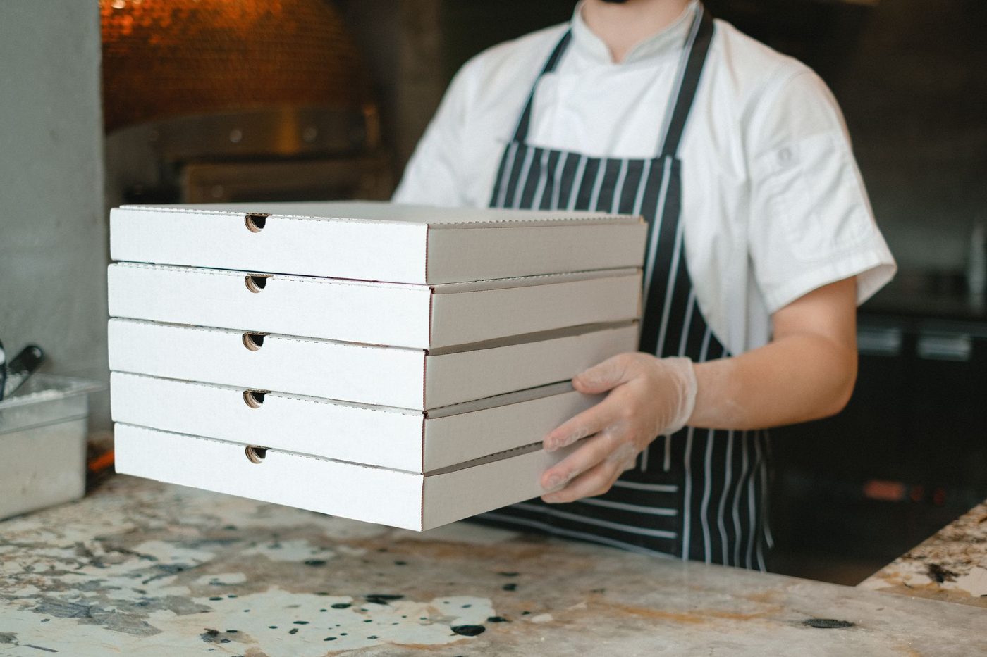 300 pizza's besteld op naam van politici: 23-jarige Pool riskeert 8 jaar cel