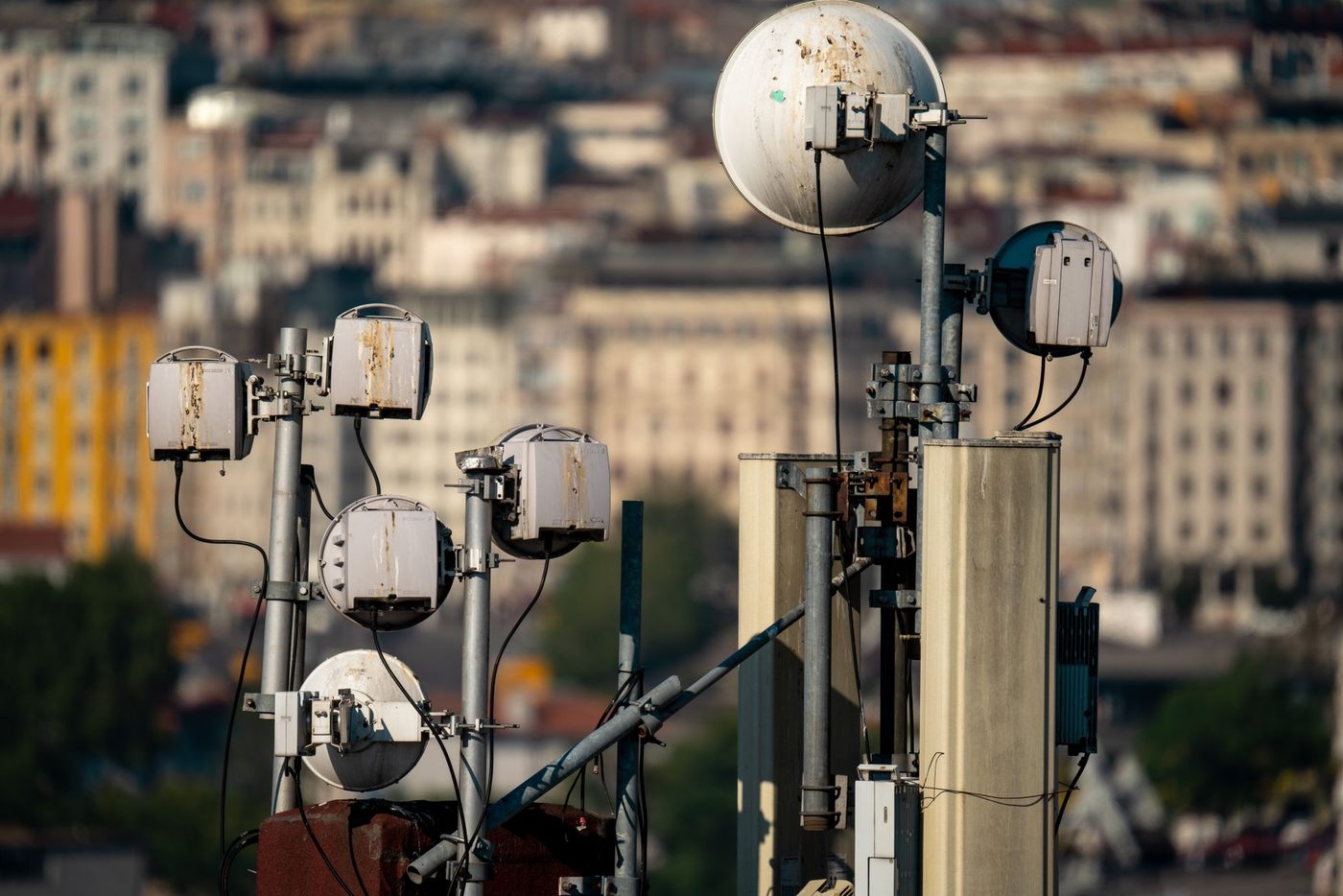 Nieuw algoritme optimaliseert onzichtbare communicatie in complexe draadloze netwerken