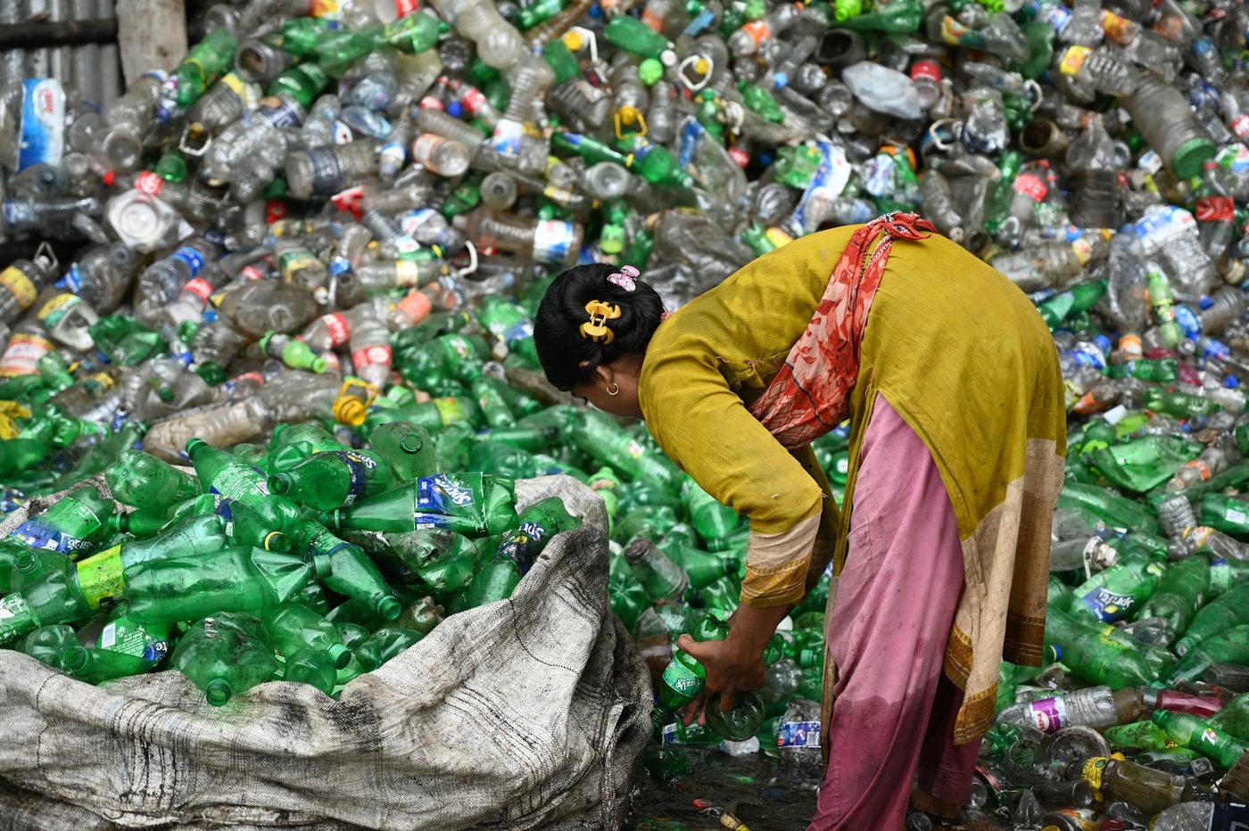 Van botervlootje tot nieuw product: deze Lommelse fabriek recyclet 40.000 ton plastic per jaar