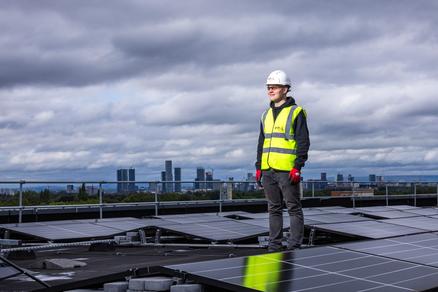 Veiligheidsrisico's bij plug-in zonnepanelen in het Verenigd Koninkrijk ondanks legalisatie