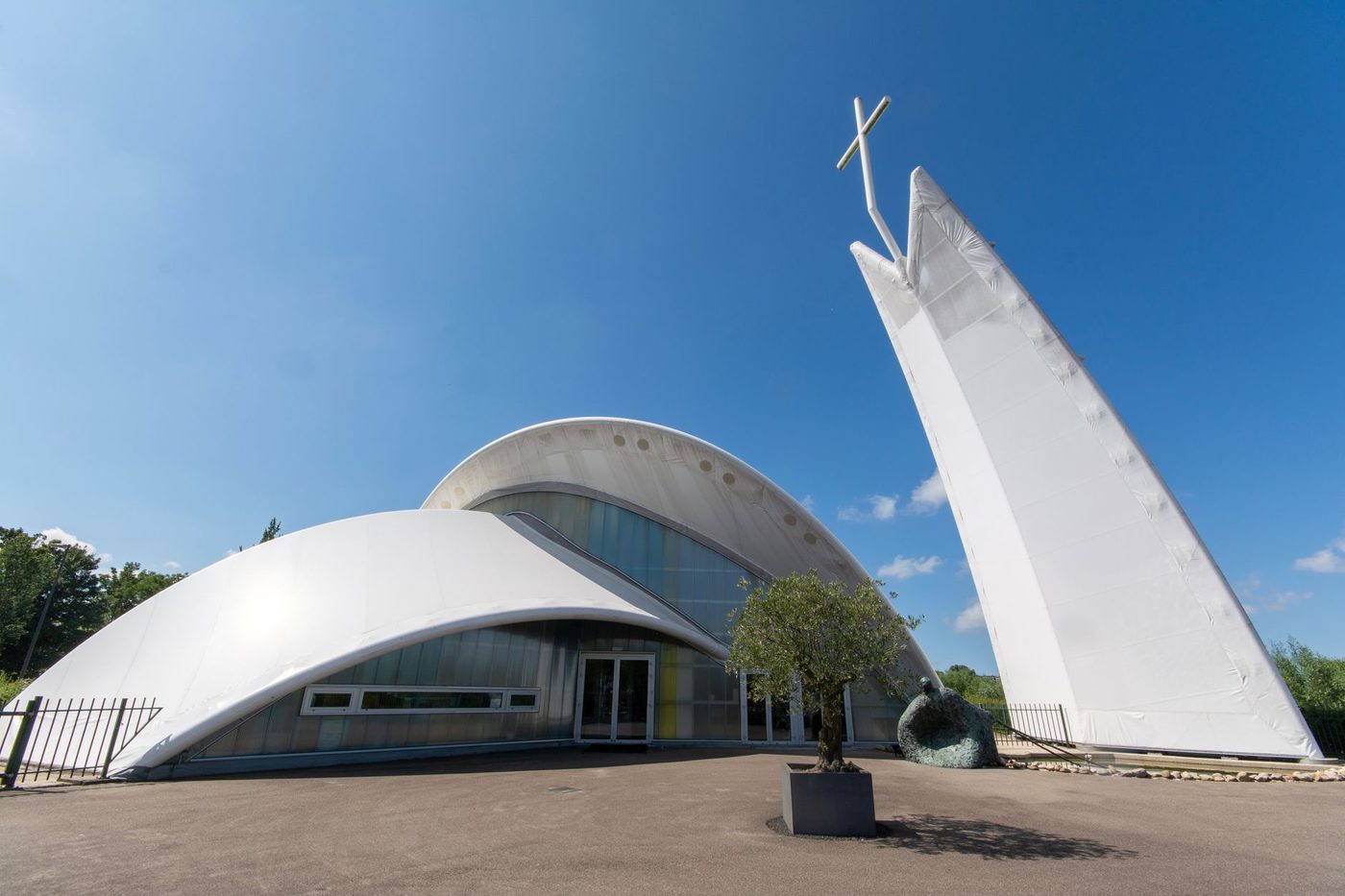 Steden zetten de deur dicht voor Go Church na onthullingen over misbruik