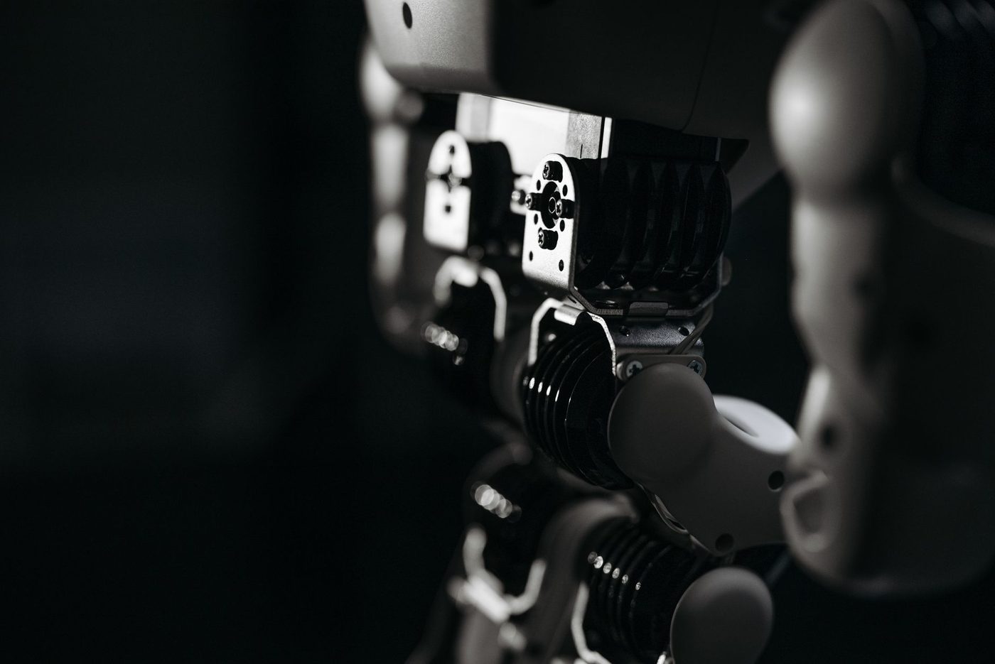 Nieuwe methode vermindert afhankelijkheid van visuele shortcuts in robotica