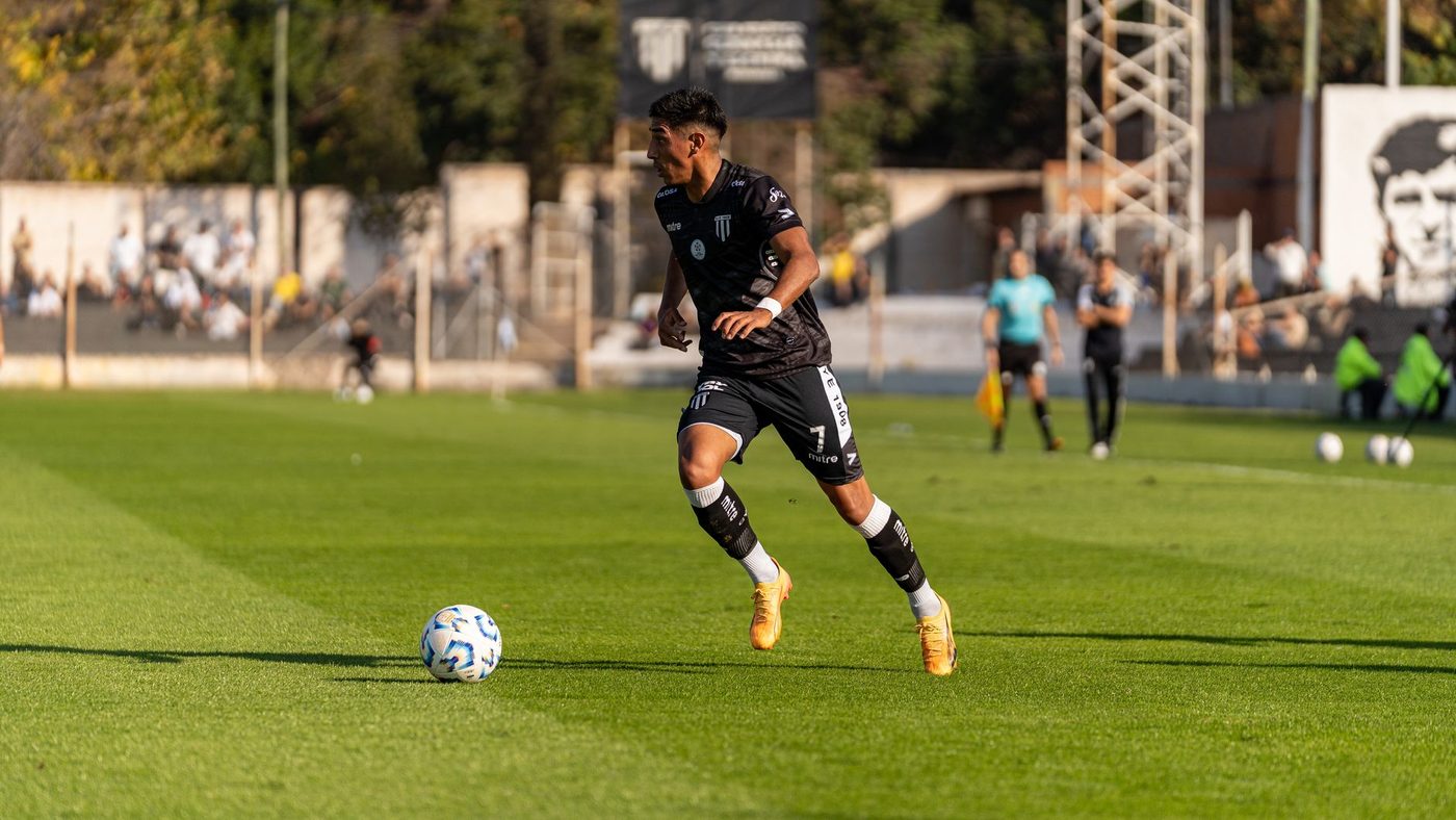 Sporting zegevierend in Lens, ook zonder Zeno Debast