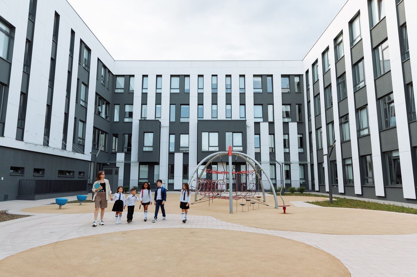 Directeur basisschool in Aalst geschorst na melding financiële onregelmatigheden