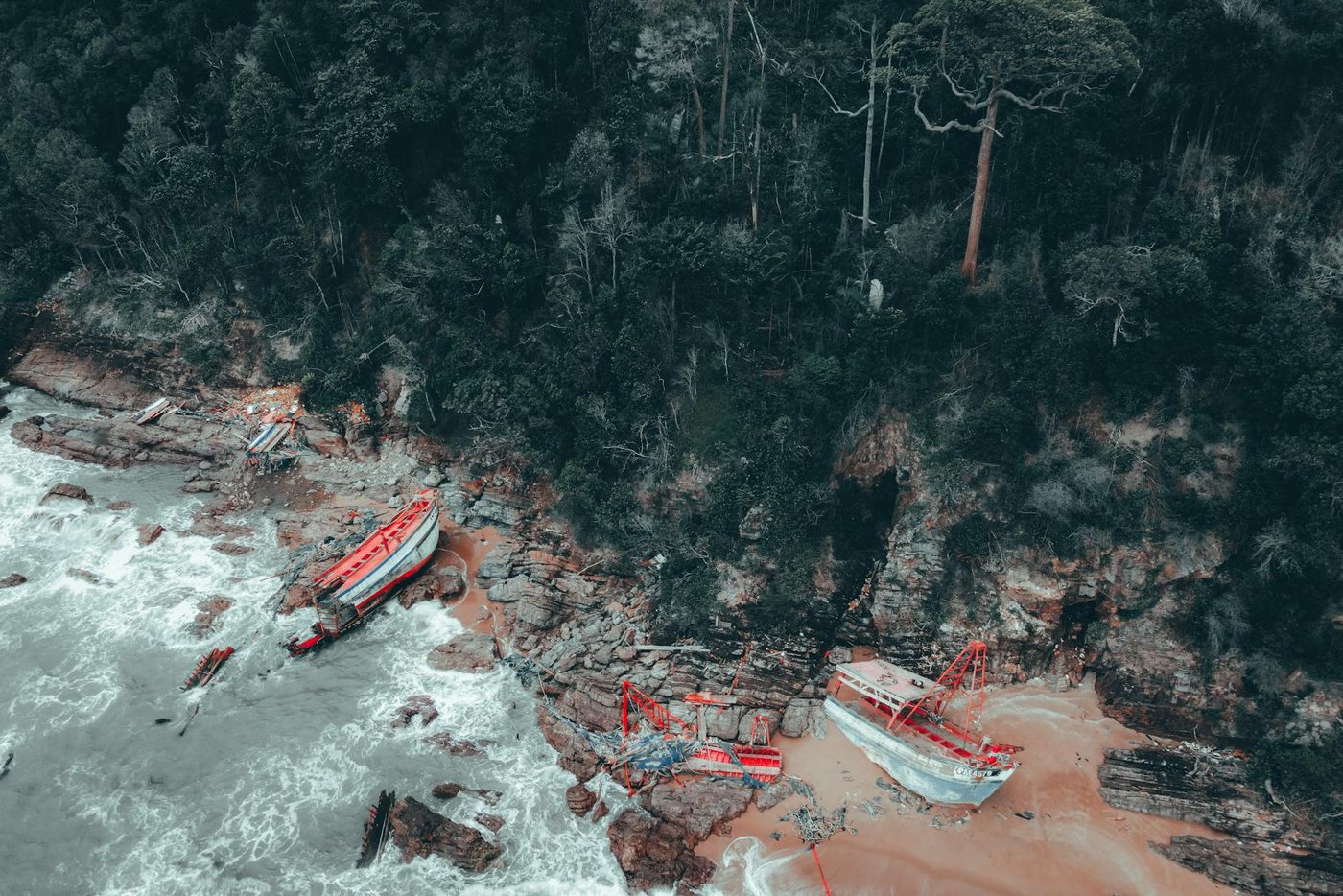 Dodental na kapseizen overbeladen veerboot in Zimbabwe stijgt naar 72