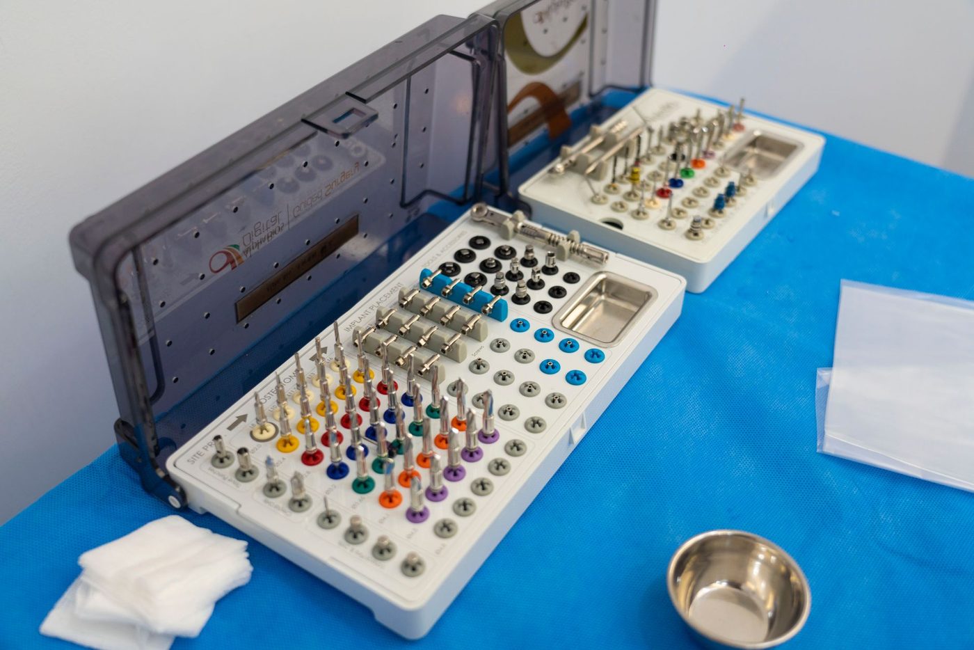 Miniatuur-implantaten communiceren via menselijk lichaam