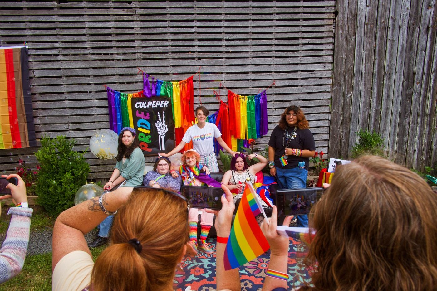 Vlaamse BV’s breken taboe in Pride-podcast: ‘Strijd om acceptatie is dagelijks’
