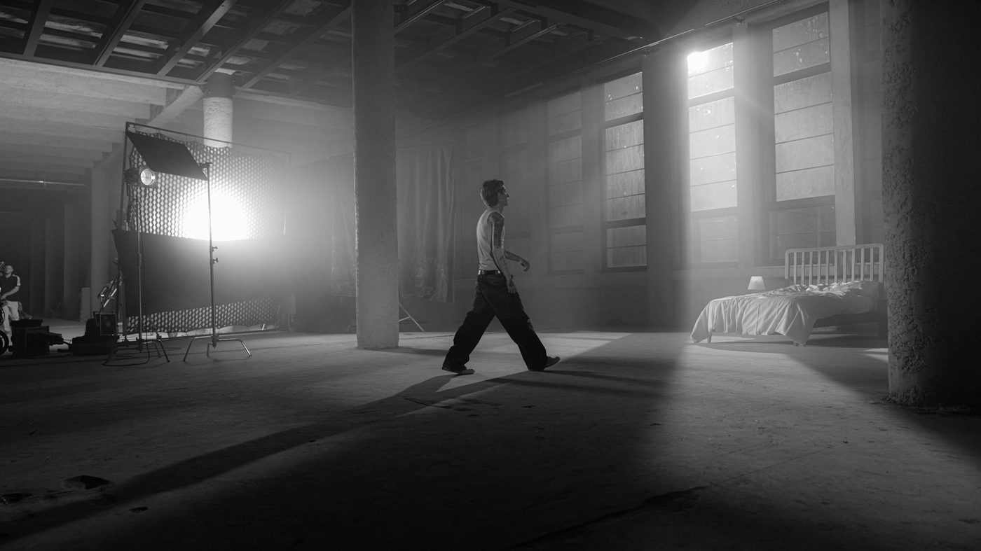 Regisseur ‘Les Raygens et les Ombres’ spreekt controverse over weergave collaborateur tegen