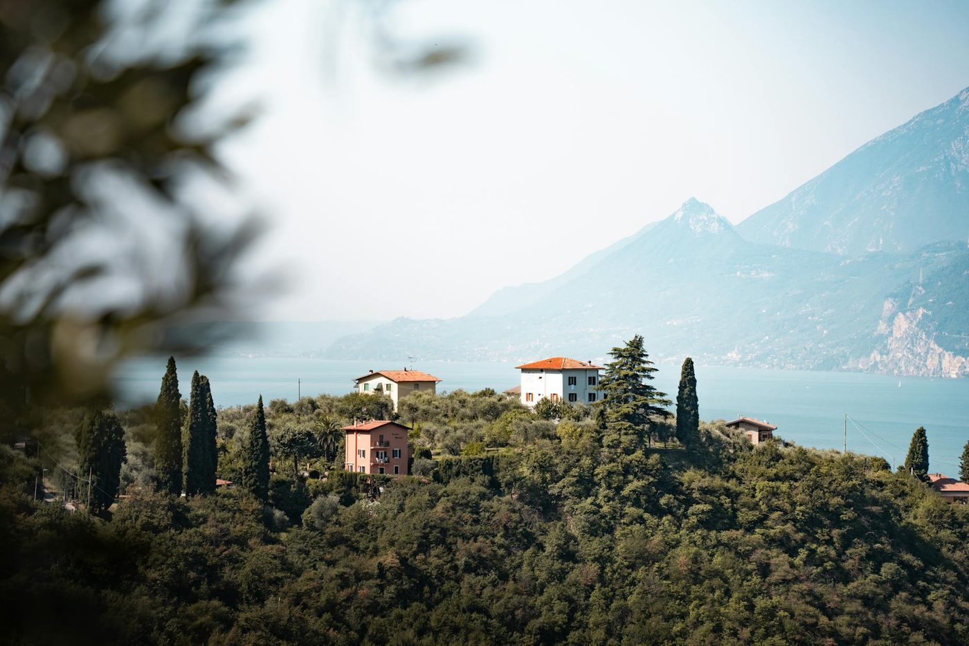 Italiaanse gemeente Riccione koopt Villa Mussolini om fascistische sympathisanten voor te blijven