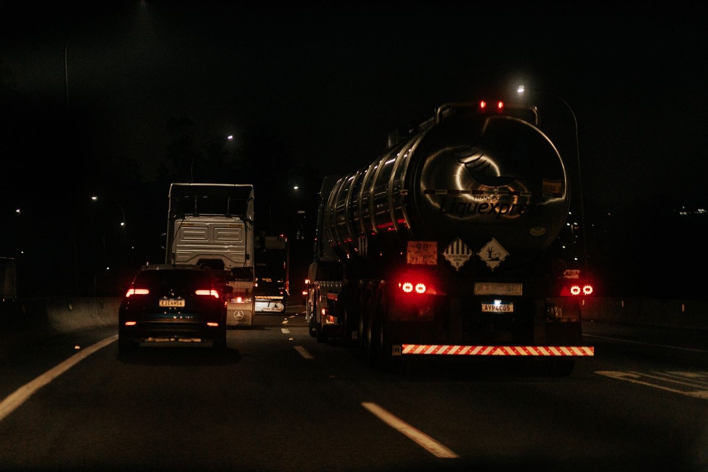 Vrachtwagen klapband, volledige blokkade E17: "Chaos bij Lokeren"