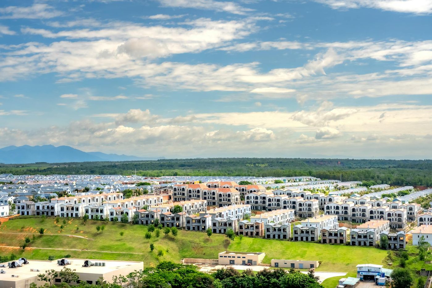 Vlaamse regering zet in op 56.000 extra sociale woningen tegen 2042