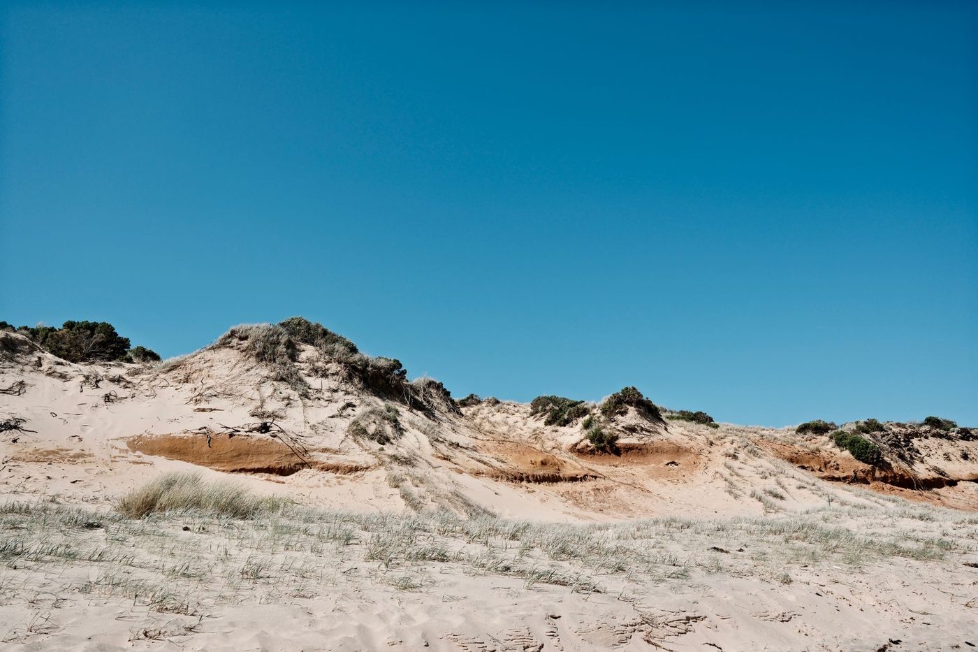 Optische illusie op Mars: 'metalen golven' blijken bevroren zandduinen