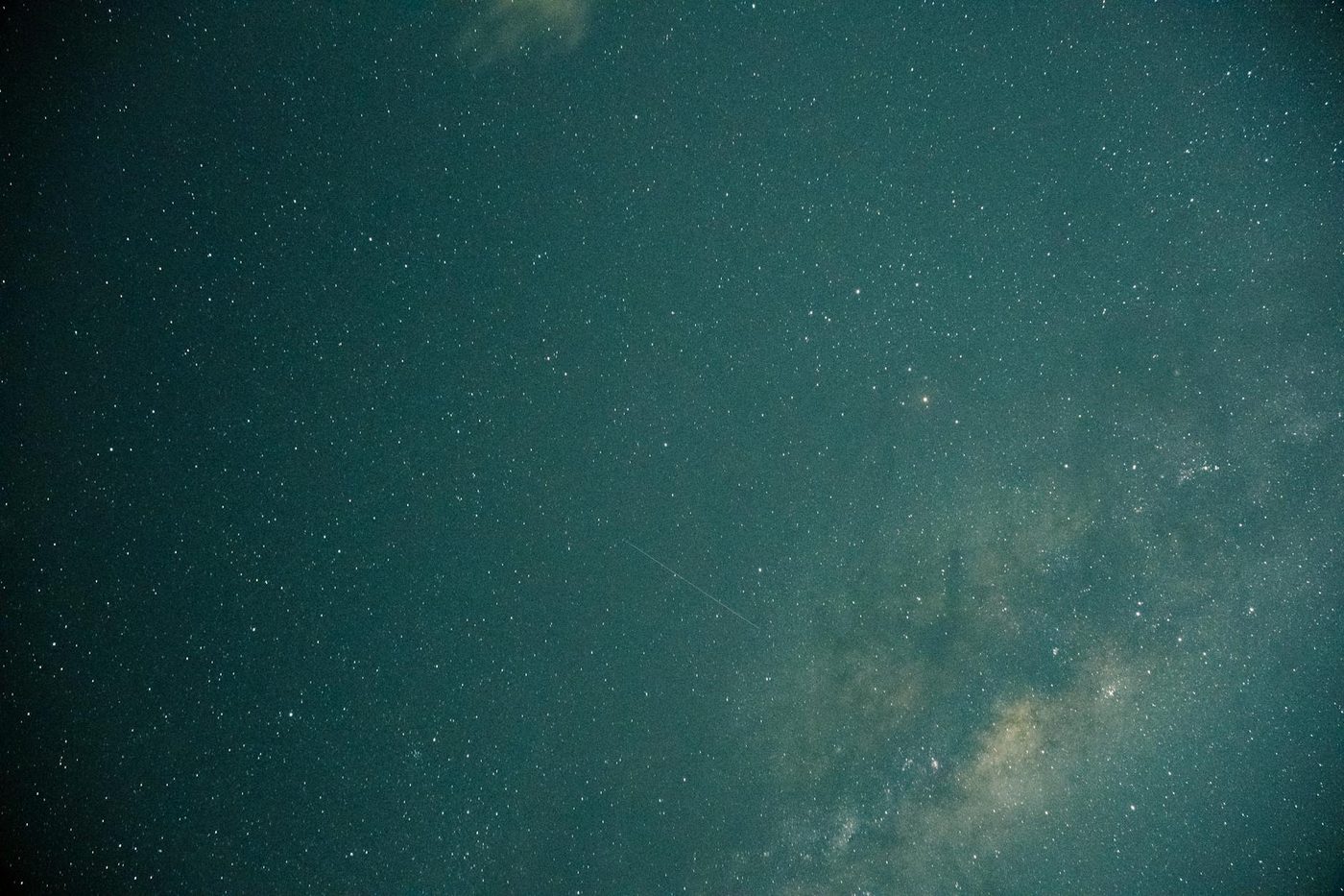 Superzware zwarte gaten groeien trager door gebrek aan 'voedsel'