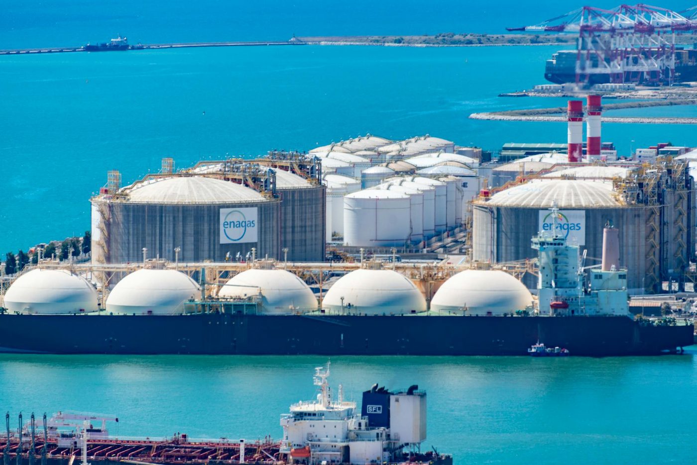 Eerste Qatarese LNG-tanker vaart door Straat van Hormuz sinds escalatie conflict