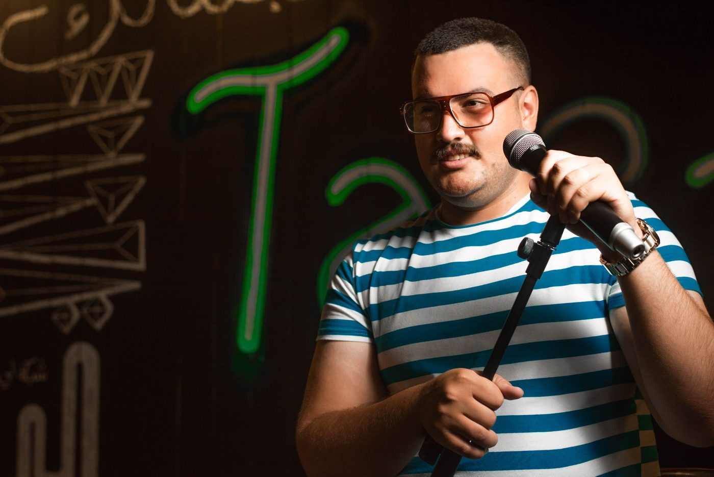 Lachen om het leven: comedians schrijven afscheidsspeeches in nieuw VRT-programma