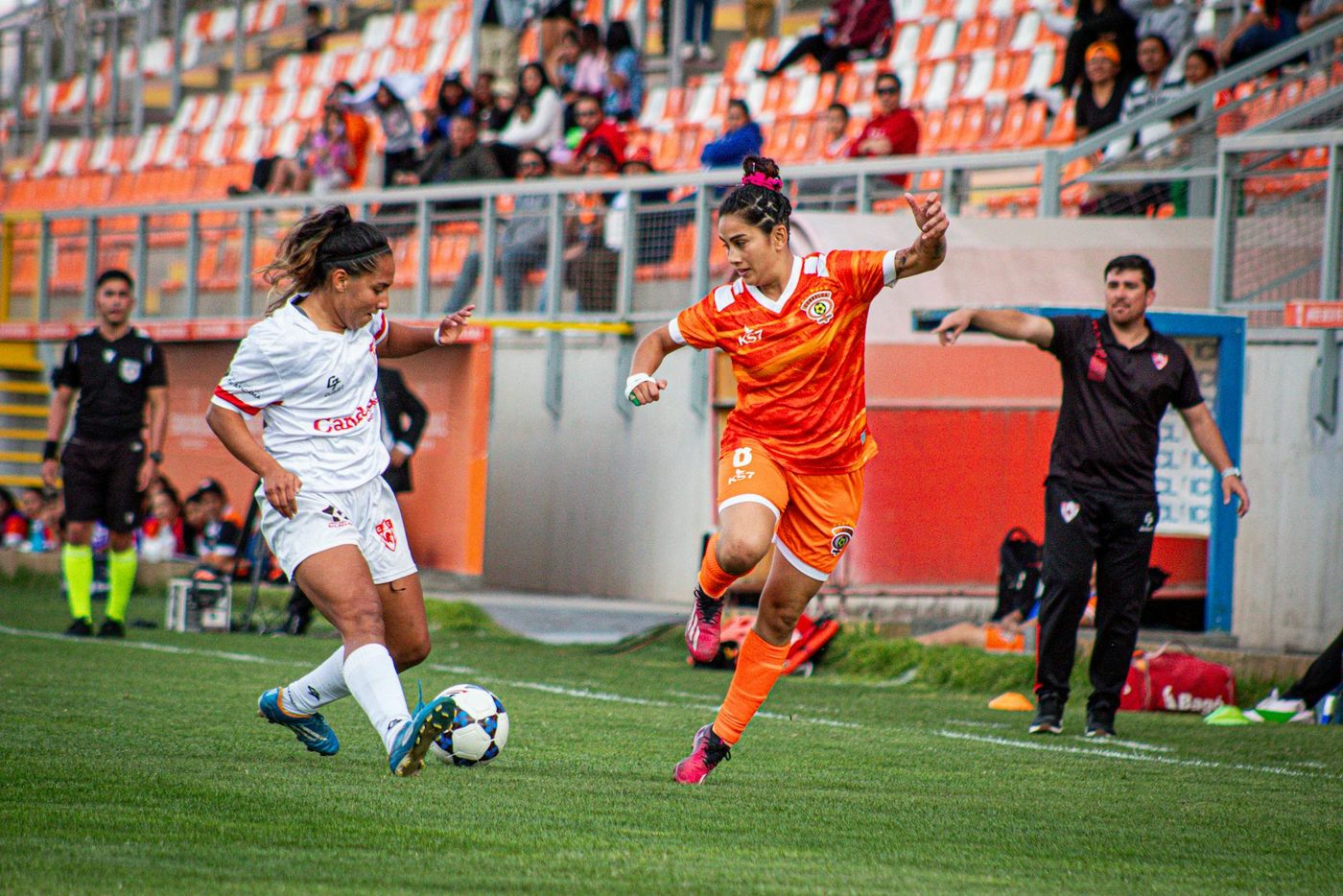 Oranje deelt punten met Frankrijk, maar blijft aan de top