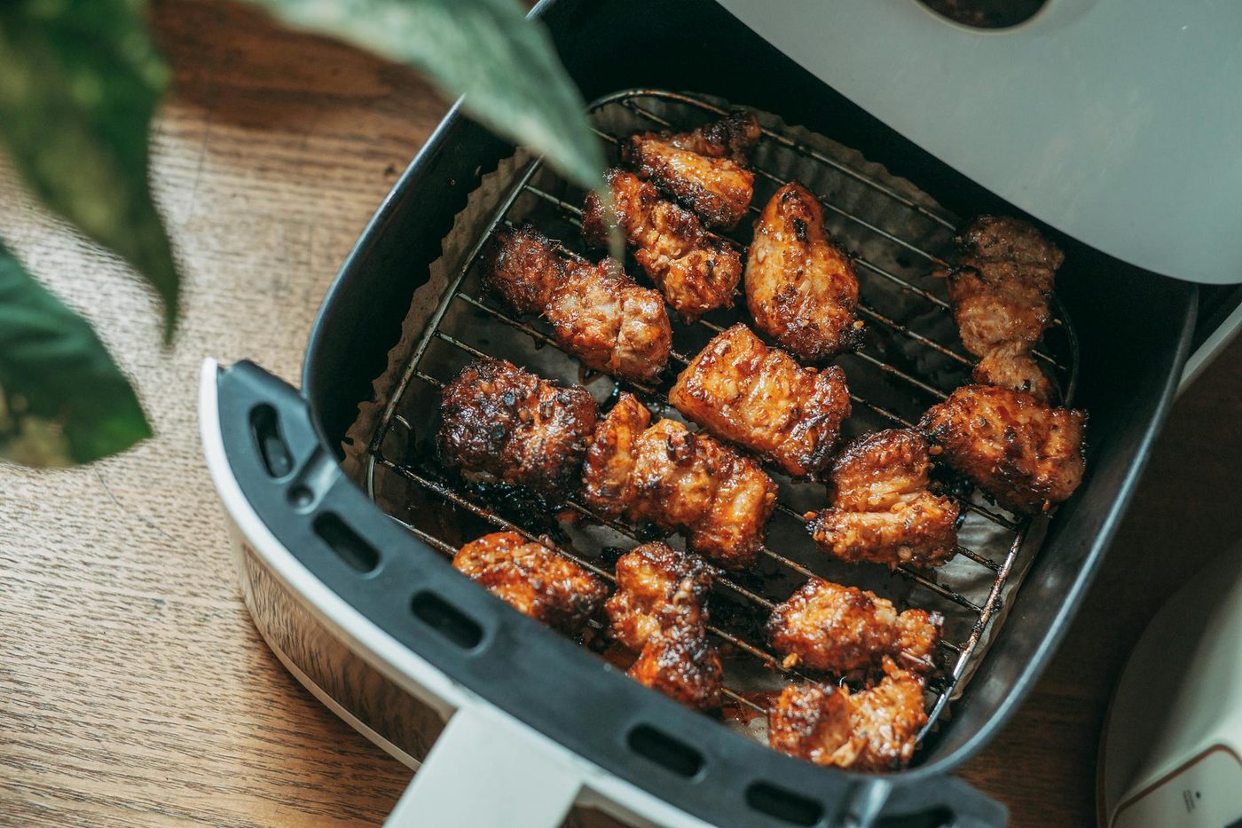 Airfryer vs. frituur: wat is gezonder voor je frietjes?