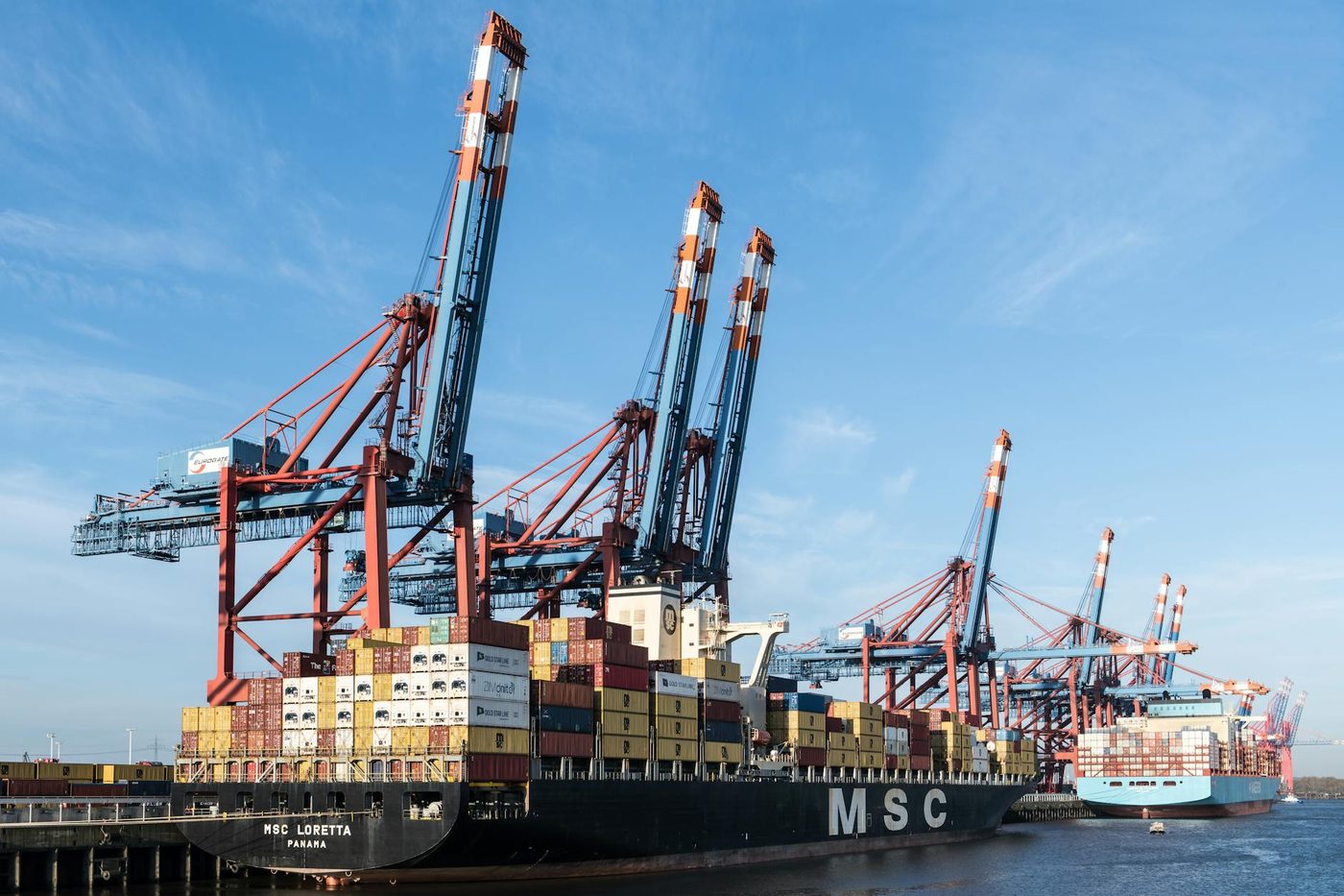 Risico op scheepsaanvaringen in de Straat van Hormuz stijgt door onduidelijke regelgeving