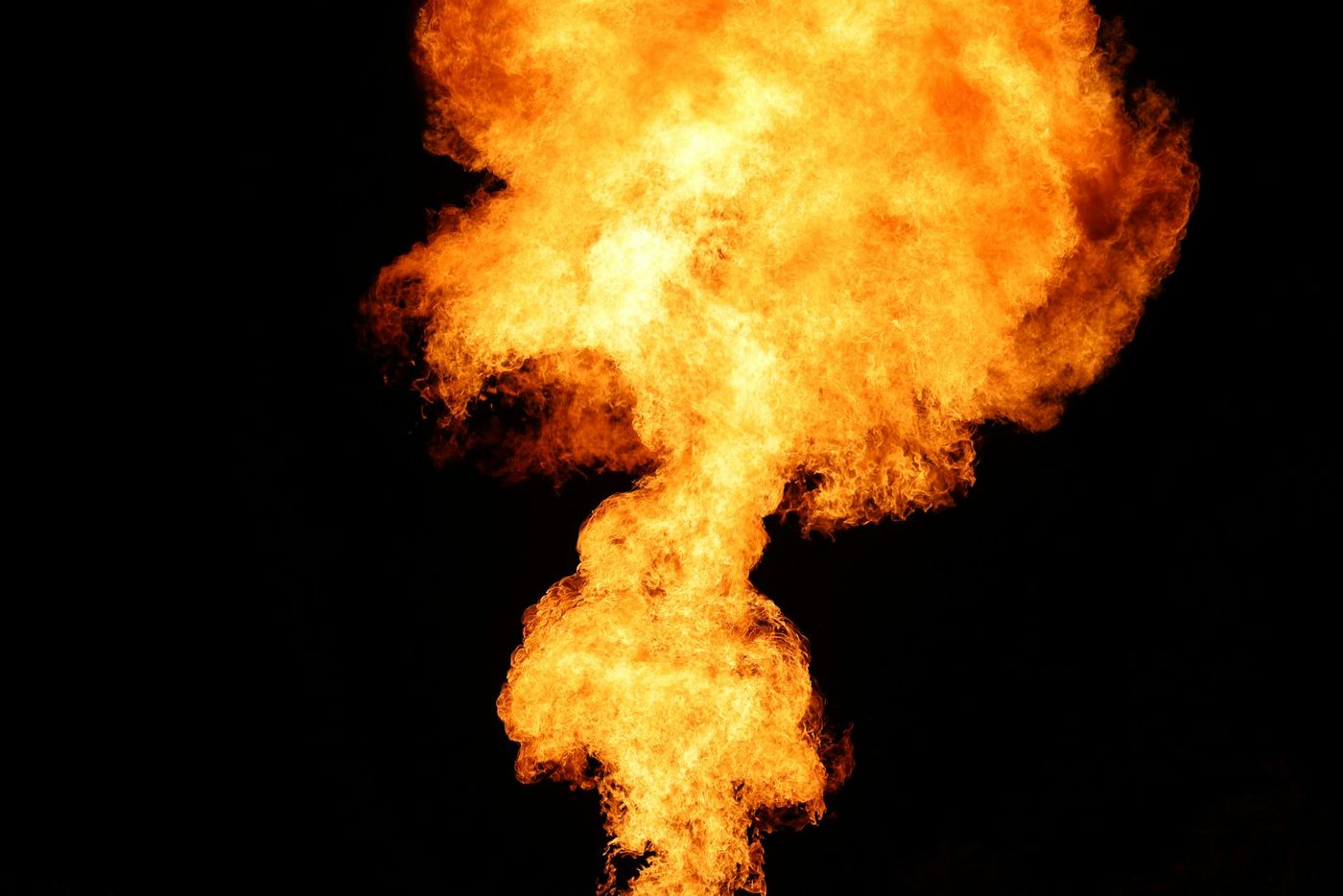 Astronomen detecteren mogelijk voor het eerst 'vuile vuurbal' van stervende ster