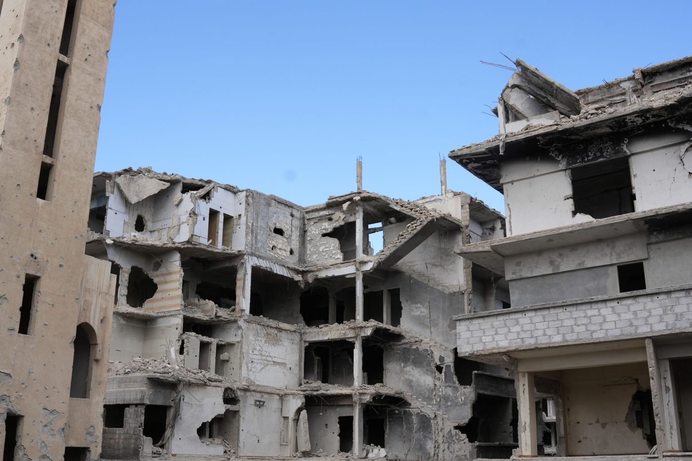 Tien doden en zestig vermisten: flat stort in in Gaza-Stad, kinderen onder slachtoffers