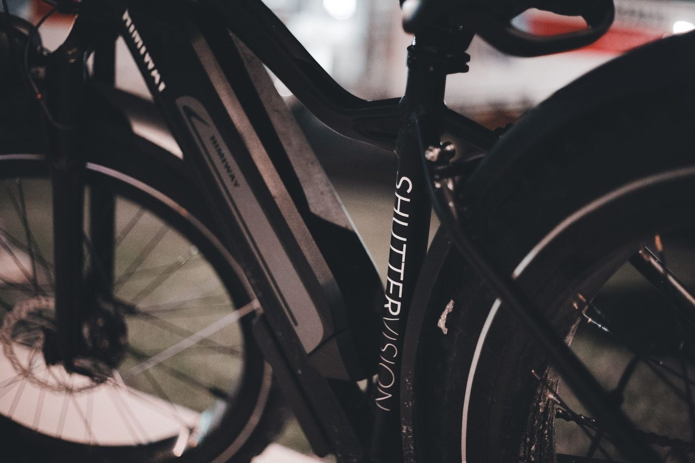 Stel uit Kruisem flikte reeks fietsbatterijdiefstallen bij stations rond Gent — nu aangehouden