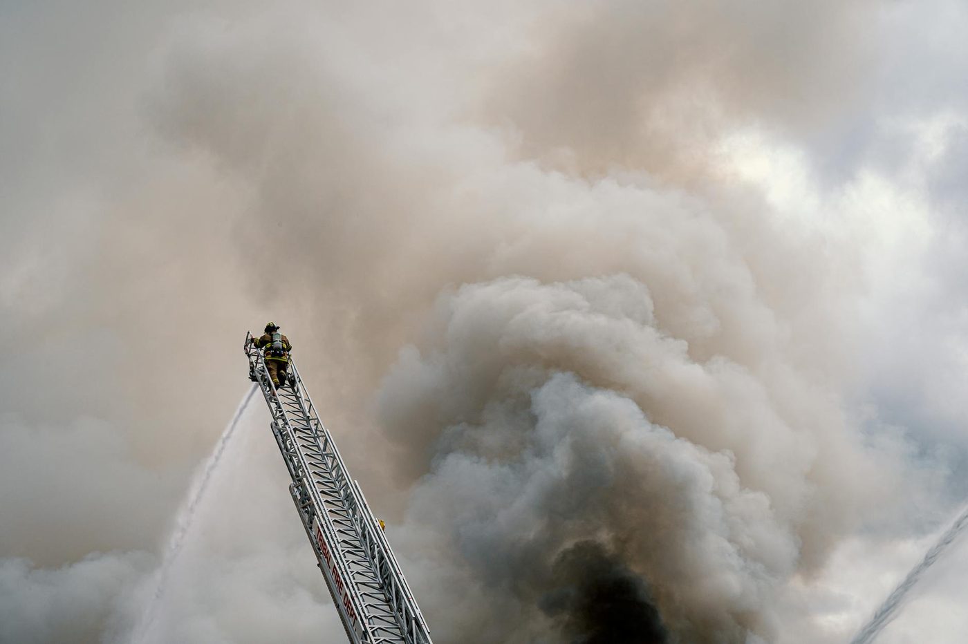 Brand in bakkerij in Sint-Joost zorgt voor grote rookontwikkeling