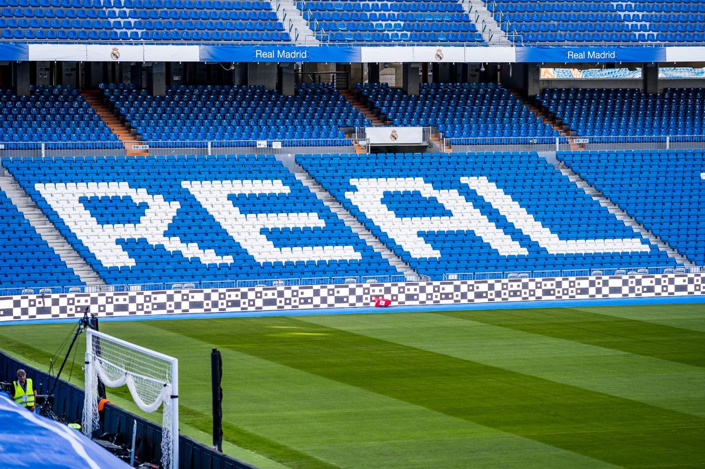 Courtois klopt landgenoot Vandevoordt: Real Madrid veegt Leipzig van het veld