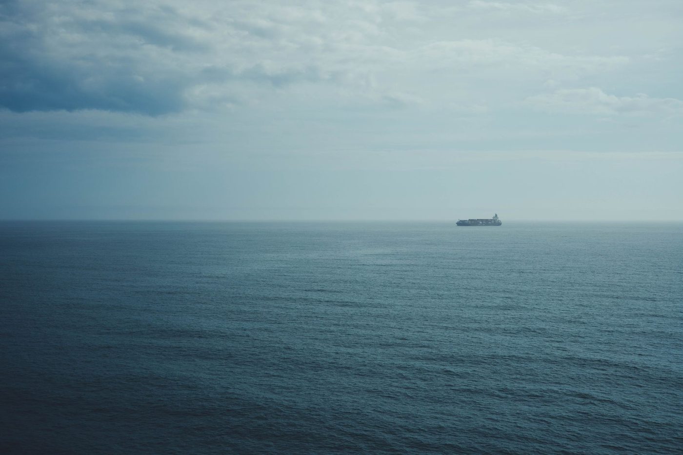 Iran stelt voor tijdelijke scheepvaartroute in Straat van Hormuz na akkoord met Oman