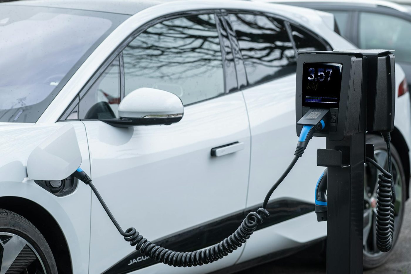 Volkswagen roept bijna 100.000 elektrische wagens terug wegens batterijproblemen