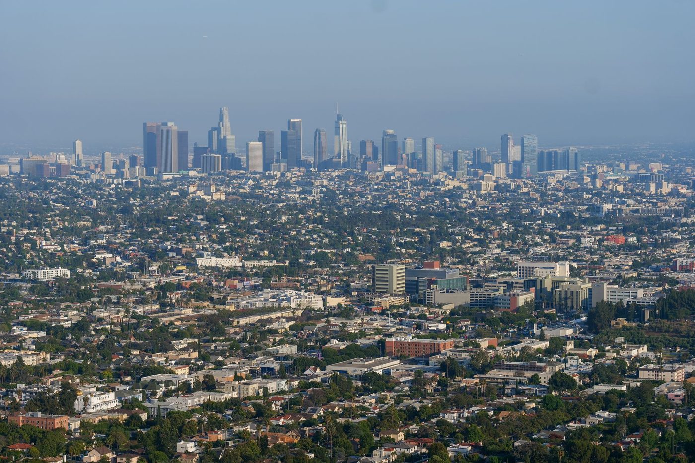 Drie doden na crash nieuwshelikopter tijdens live-uitzending in Los Angeles