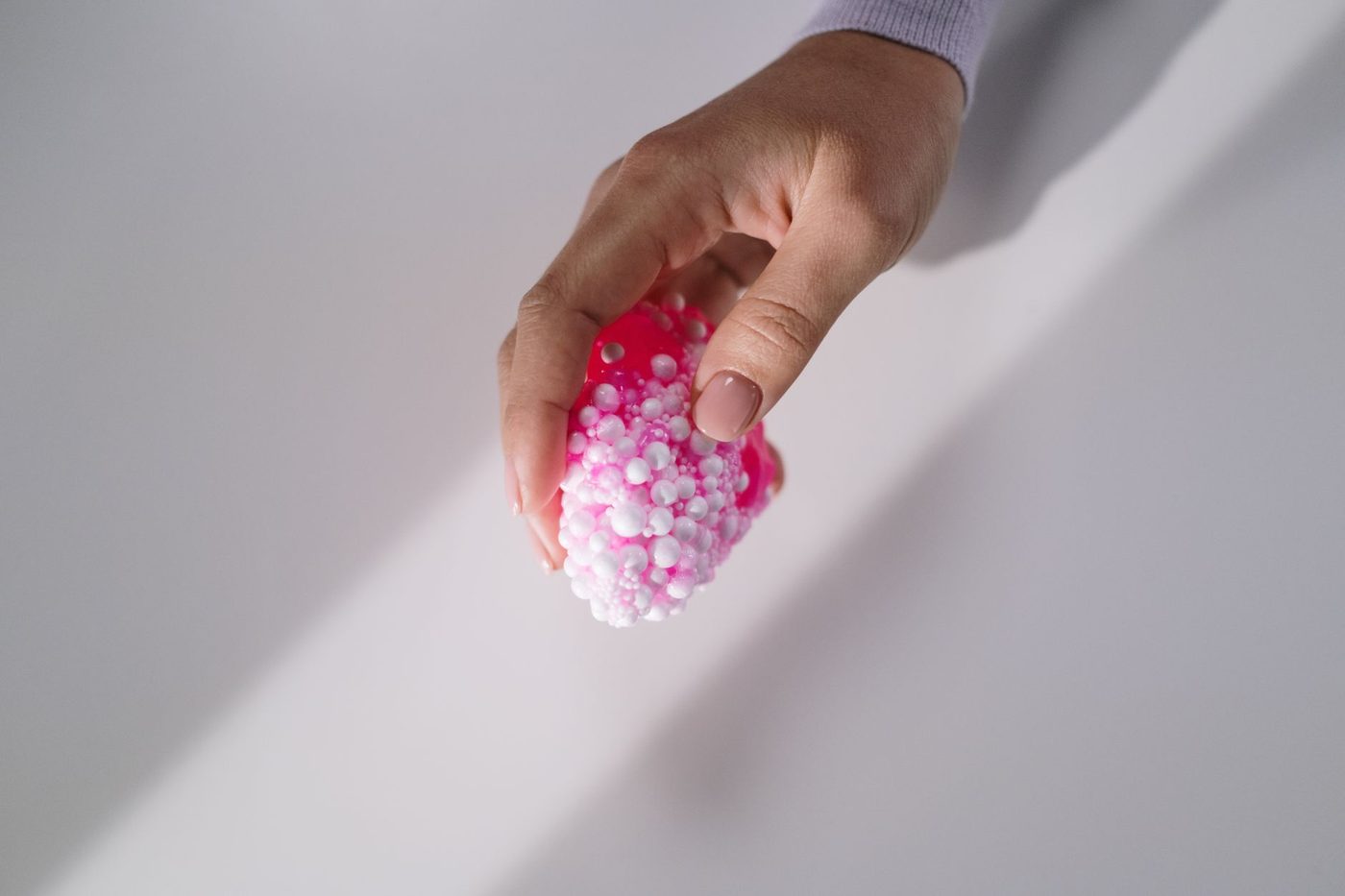 Squishy ontploft in handen van Frans meisje (8): justitie start onderzoek naar explosief speelgoed
