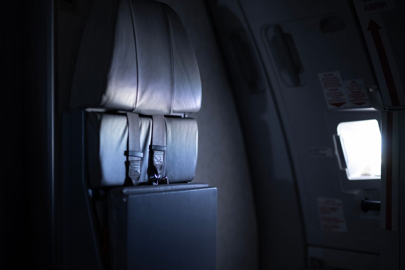 Passagiers voorkomen ramp na gewelddadige aanval in cockpit van vlucht