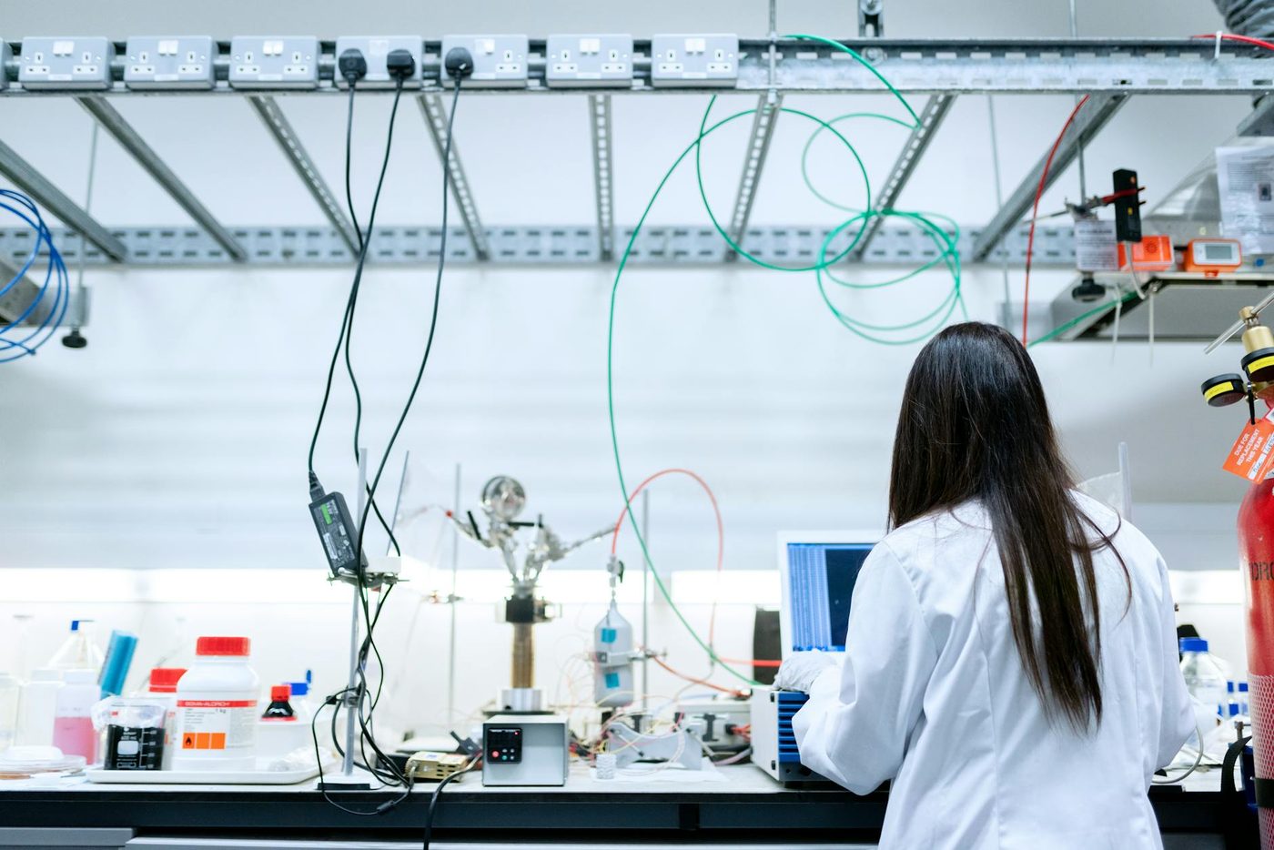 AI versnelt ontdekking van nieuwe medicijnen en materialen