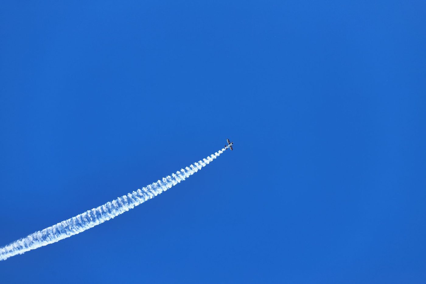 Vliegtuigen boven Atlantische Oceaan worden omgeleid om condenssporen te vermijden
