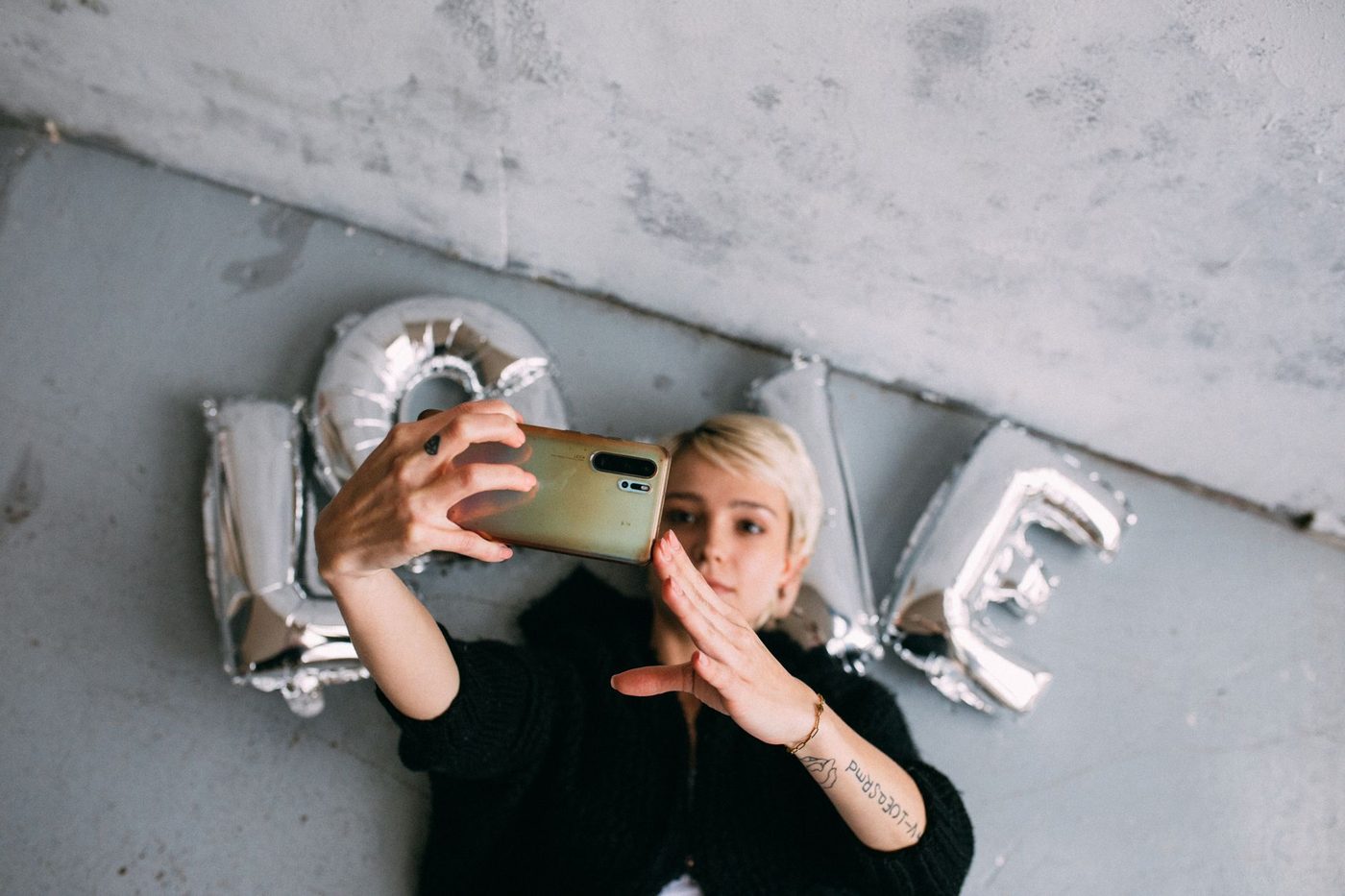 Eén selfie, een voorspelling: AI schat overlevingskans van kankerpatiënten in