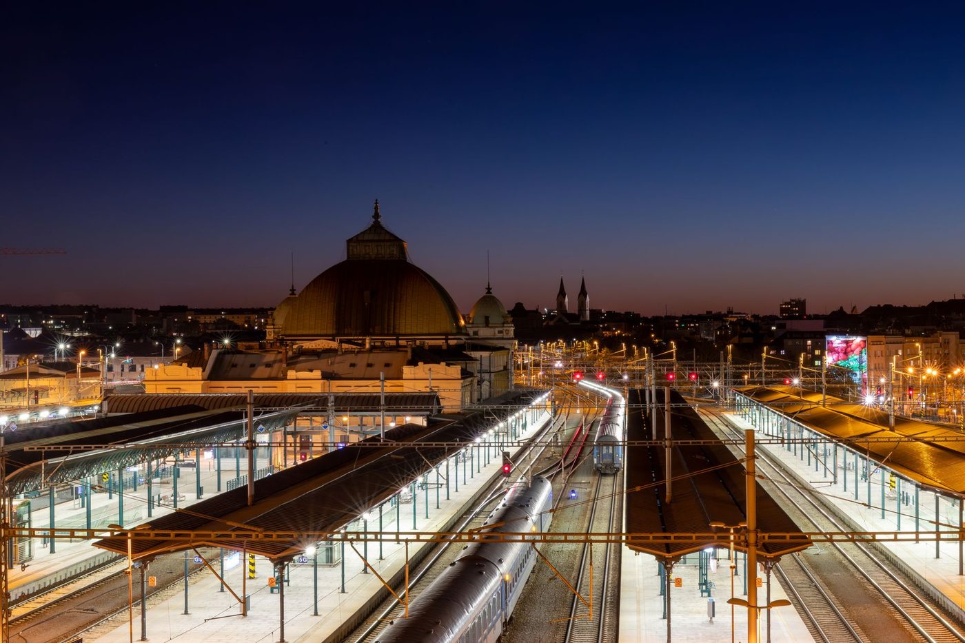 Sint-Niklaas zet in op meer veiligheid rond station met nieuw politiepunt en praatpaal