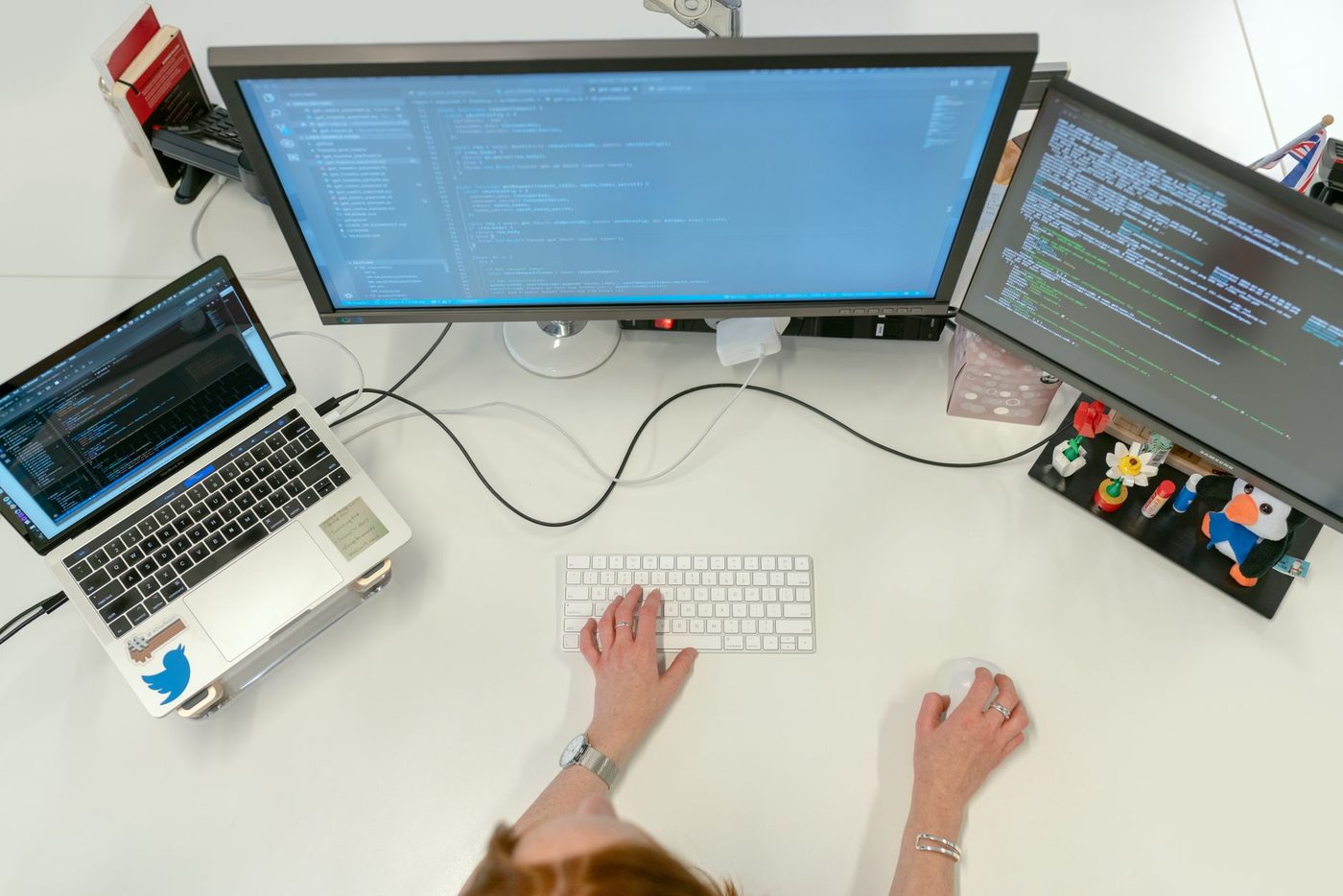 Nieuwe benchmark AOS-Bench onthult tekortkomingen in multitasking van AI-coding agents