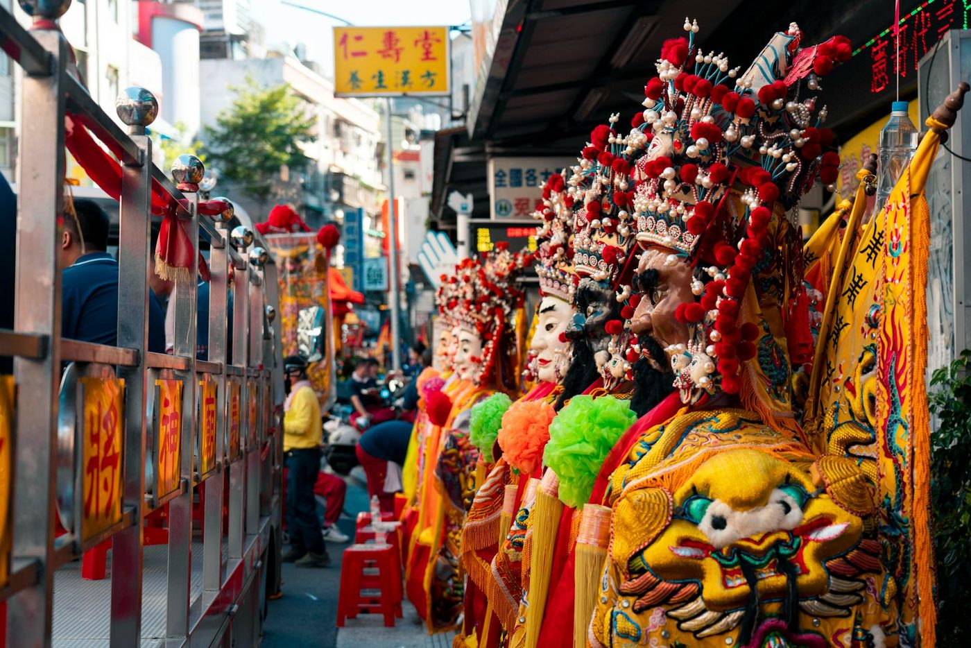 Carnavalsstoet in As transformeert in emotioneel eerbetoon na tragische brand