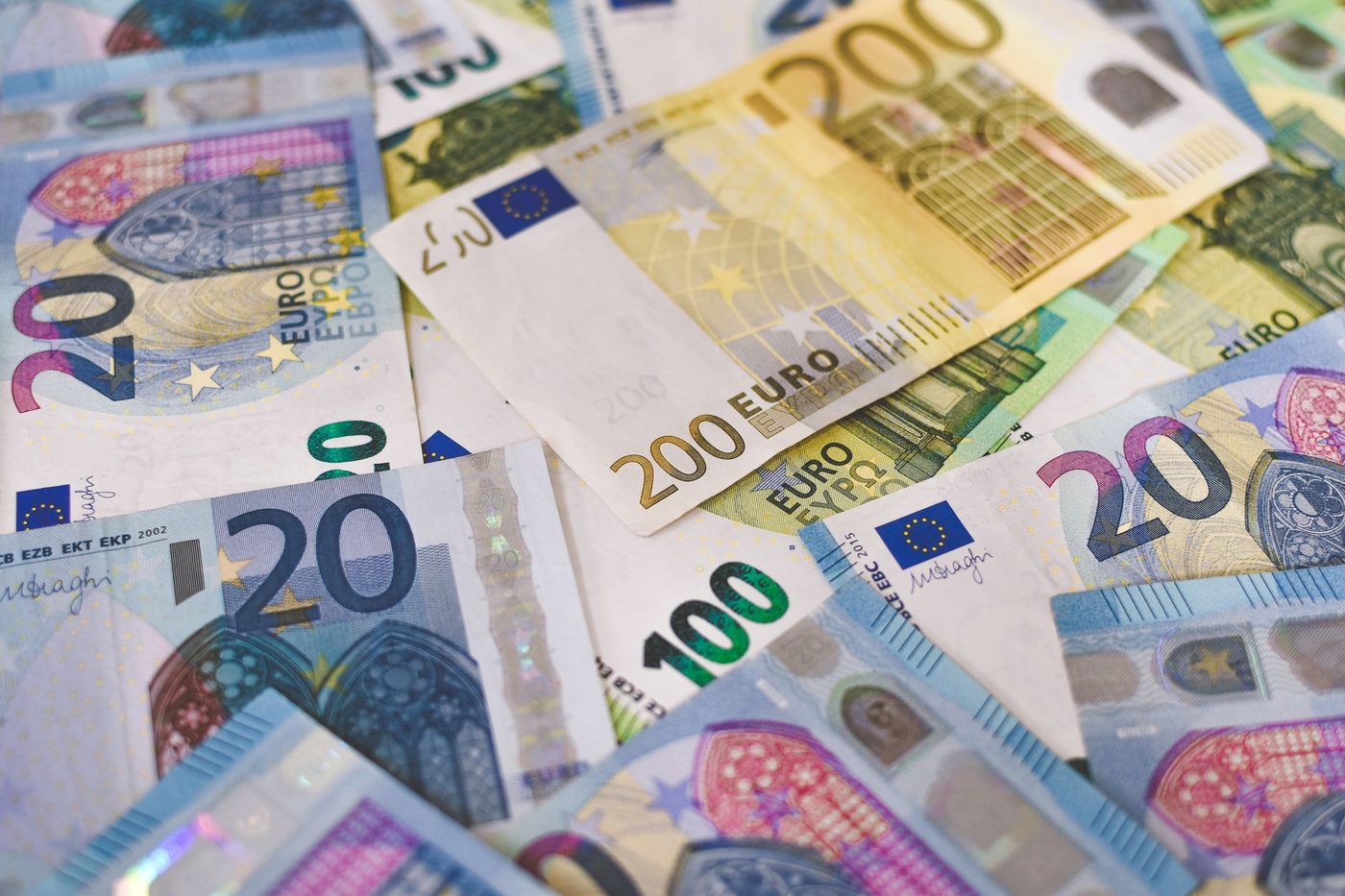 Vier EU-landen eisen heropening dossier bevroren Russische tegoeden