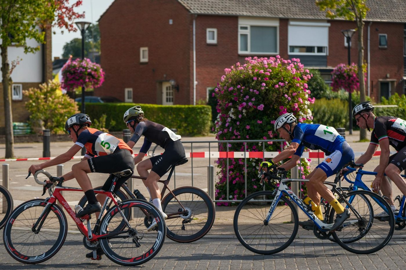 Twee doden en meerdere ongevallen tijdens We Ride Flanders