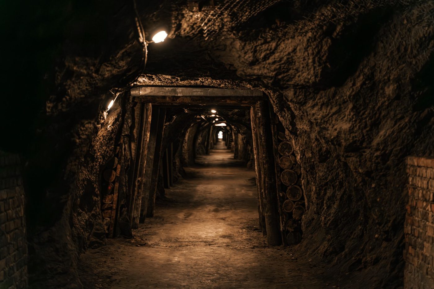 Dode en vijf gewonden bij instorting tunnel in grootste goudmijn van Egypte