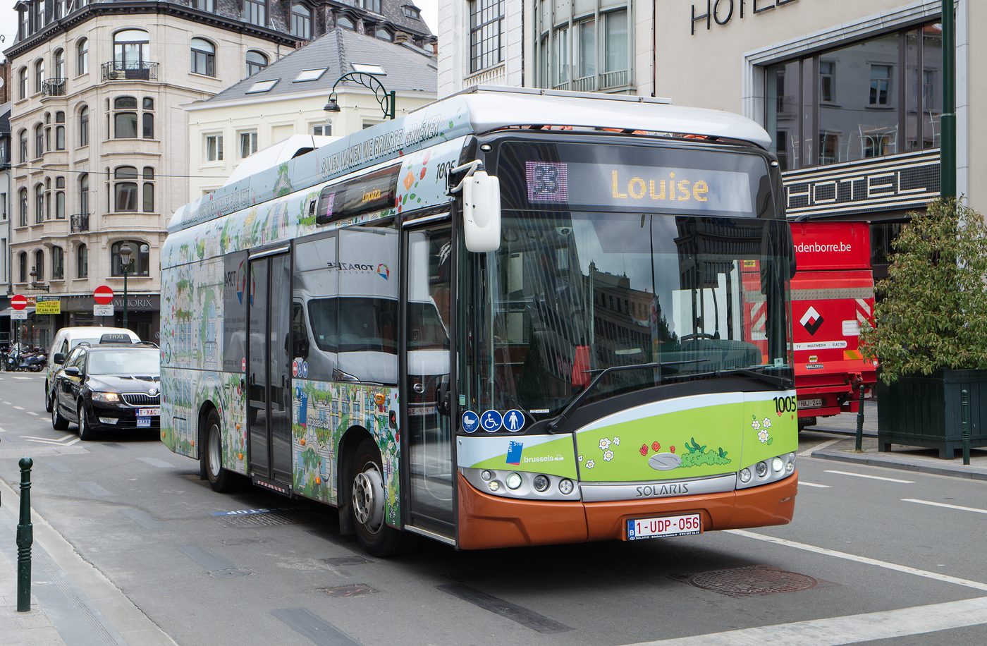 MIVB viert honderd jaar bus in Brussel