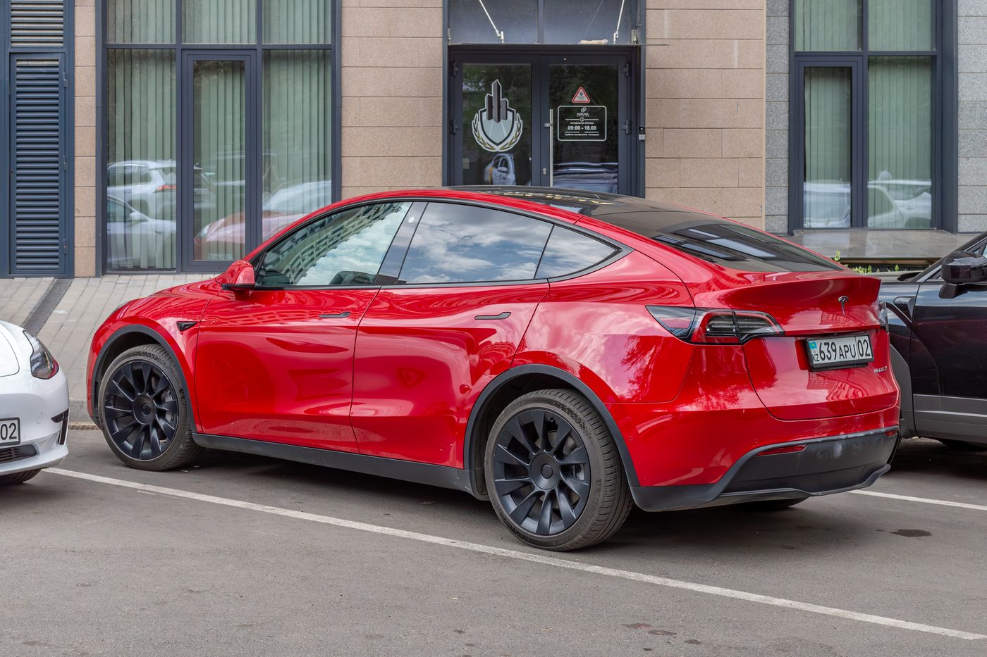 Zelfrijdende Tesla's veroorzaken vier lichte ongevallen op Belgische wegen