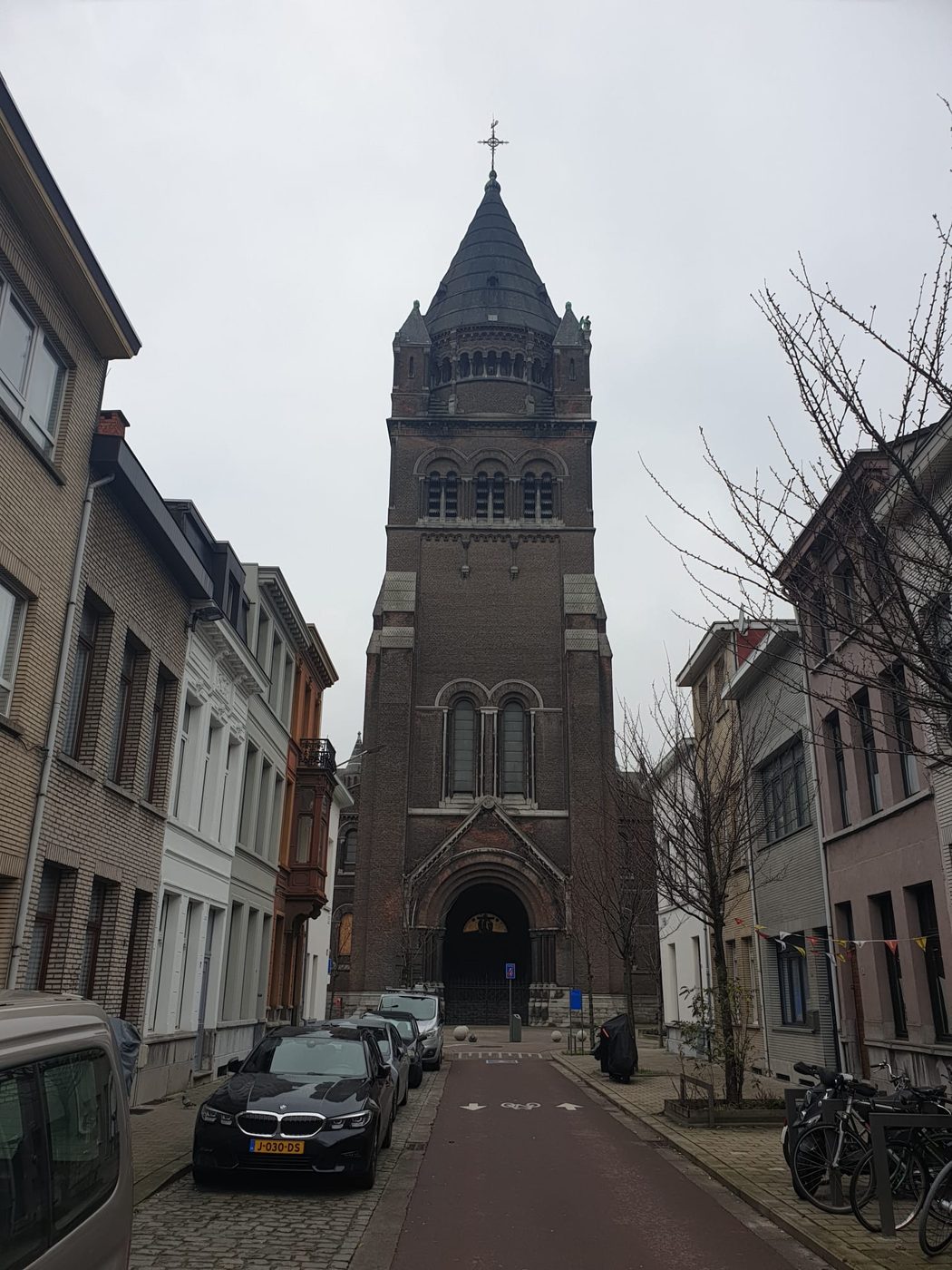 600 boekentassen voor kwetsbare gezinnen in Borgerhout