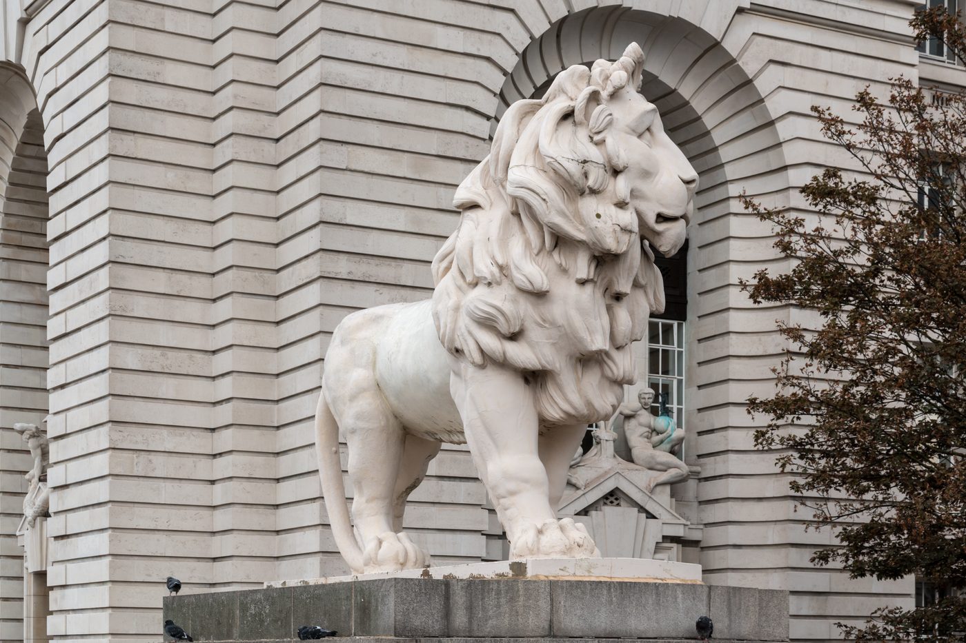 Politieboot knalt tegen Westminster Bridge: vijf agenten gewond in hartje Londen